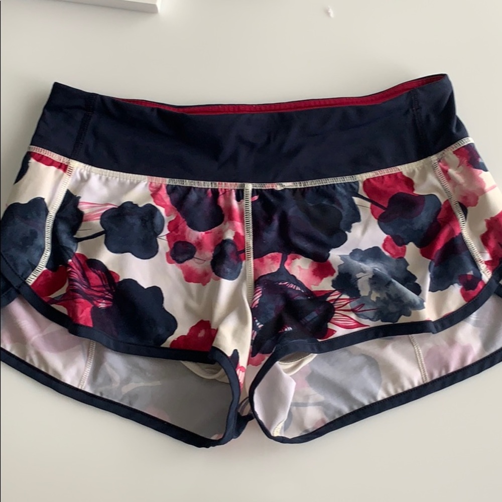 LULULEMON Speed Up Short in navy and pink design